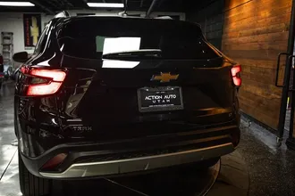 2025 CHEVROLET TRAX photo 6