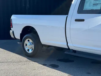2026 Ram 3500 photo 4
