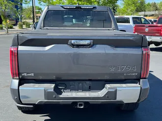 Tundra Hybrid 7