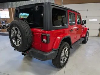 Wrangler Sahara 10
