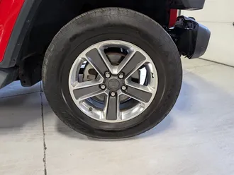 Wrangler Sahara 12