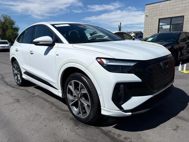 2024 Audi Q4 e-tron Sportback