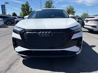 2024 Audi Q4 e-tron Sportback photo 2