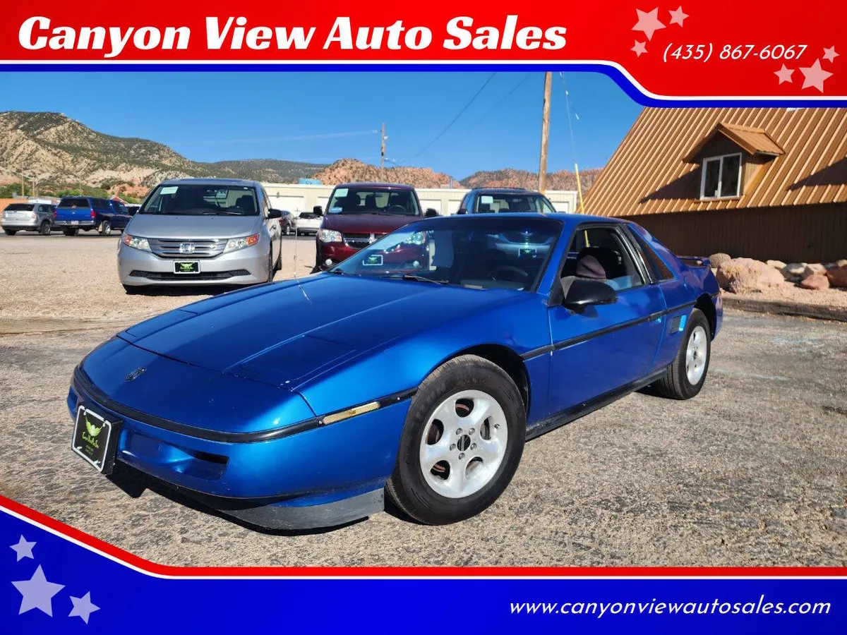1987 Pontiac Fiero Base 2dr Coupe