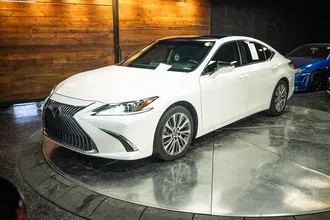 2020 LEXUS ES photo 2