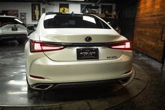 2020 LEXUS ES photo 6