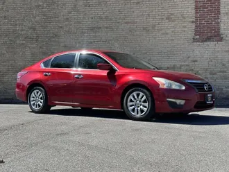 2014 Nissan Altima photo 2