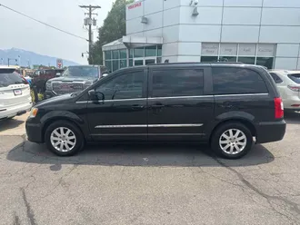 2014 Chrysler Town & Country photo 6