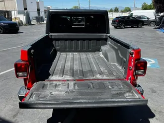 Gladiator Willys Sport 8