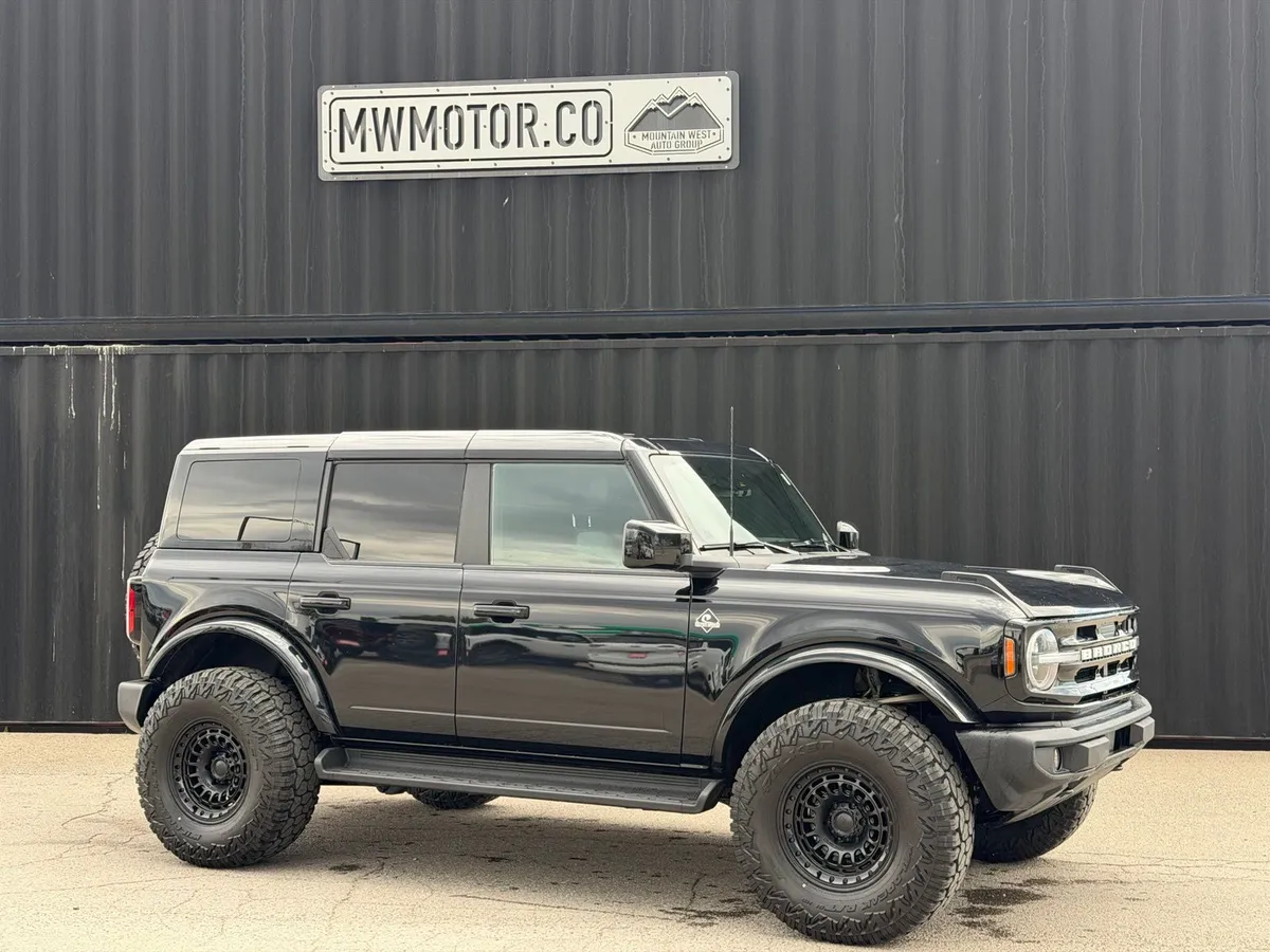 2025 Ford Bronco Outer Banks