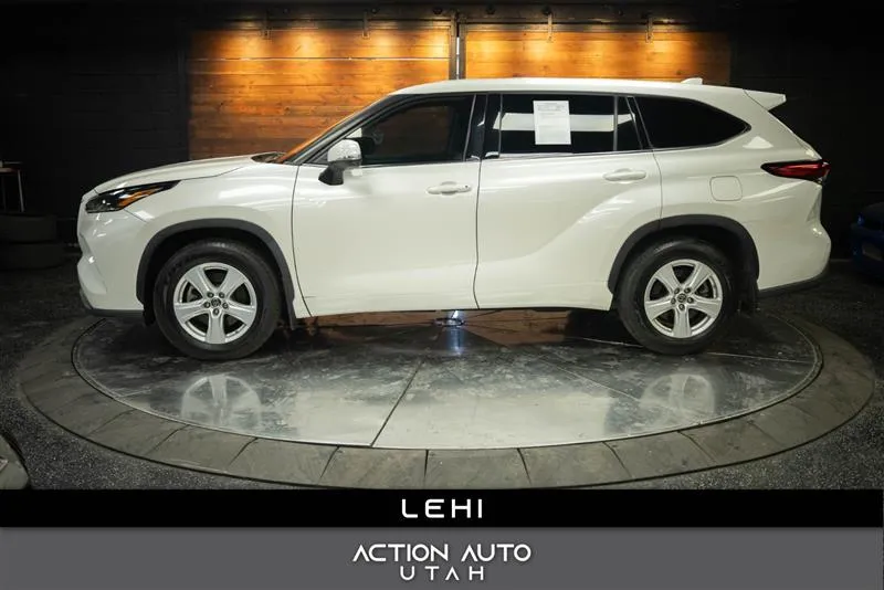 2021 TOYOTA HIGHLANDER LE