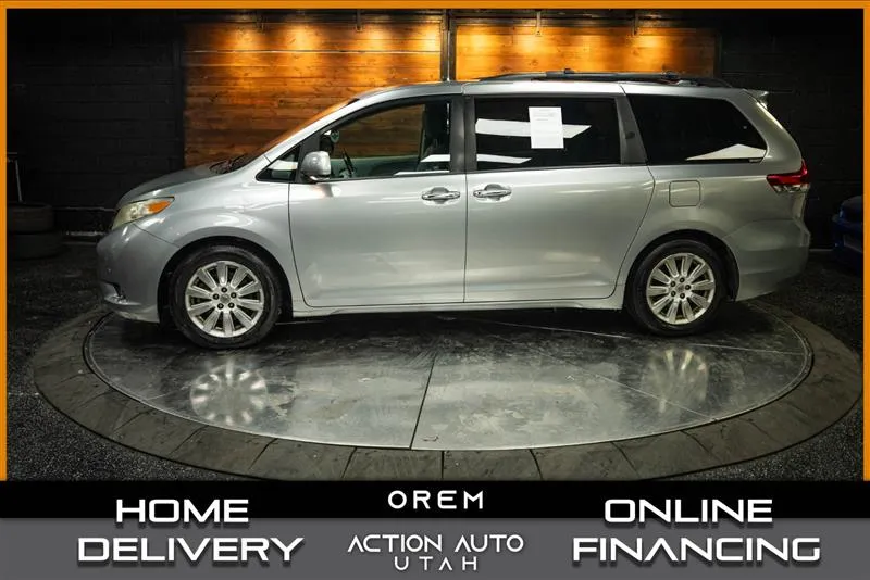 2012 TOYOTA SIENNA LIMITED 7-PASSENGER