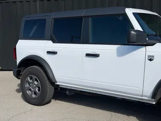 2025 Ford Bronco photo 5