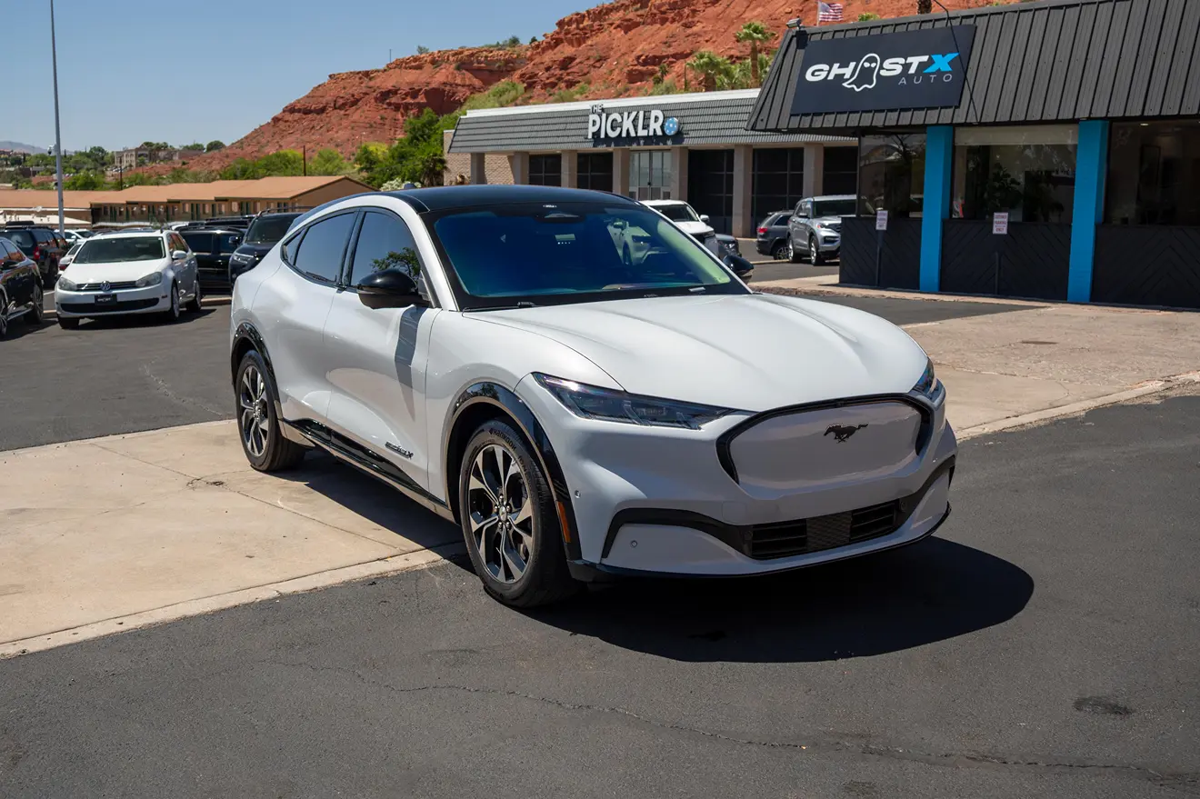 2021 Ford Mustang-Mach-e Premium's photo