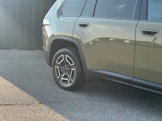 2026 Jeep Cherokee photo 4