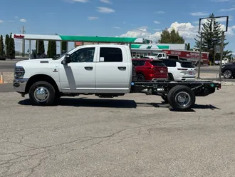 2026 Ram 3500 photo 7