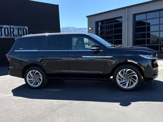 2025 Lincoln Navigator photo 5
