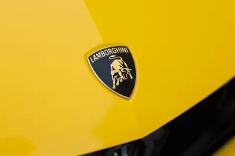2026 Lamborghini Urus photo 6