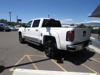 2018 GMC SIERRA photo 3