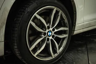 2017 BMW X4 photo 3