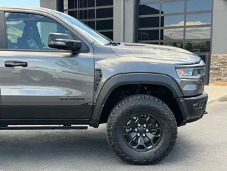2025 Ram 1500 photo 3