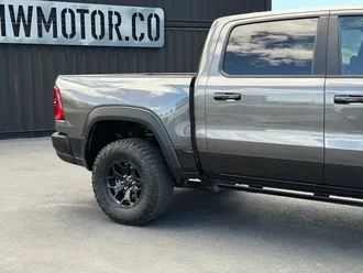 2025 Ram 1500 photo 4