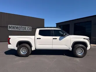 2023 Toyota Tundra photo 3