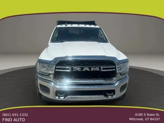 5500 Crew Cab & Chassis 4