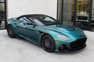 2023 Aston Martin DBS photo 3