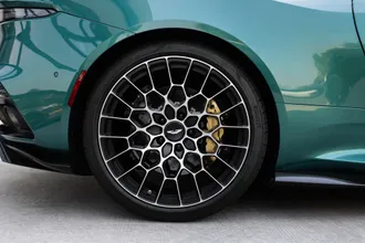 2023 Aston Martin DBS photo 5