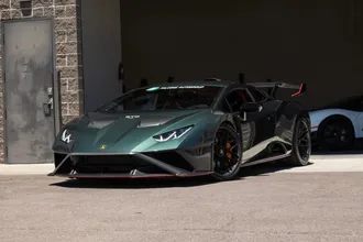 2023 Lamborghini Huracan photo 4