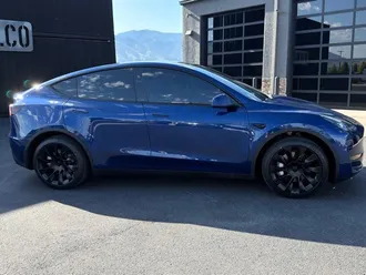 2024 Tesla Model Y photo 5