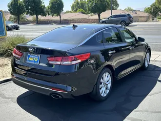 2018 Kia Optima photo 3