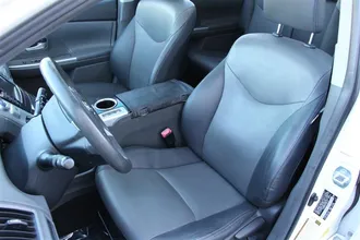 PRIUS V 11