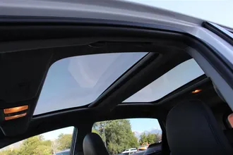 PRIUS V 13