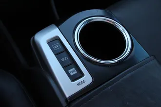 PRIUS V 23