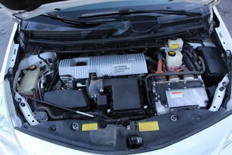 PRIUS V 34