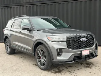 2025 Ford Explorer photo 3
