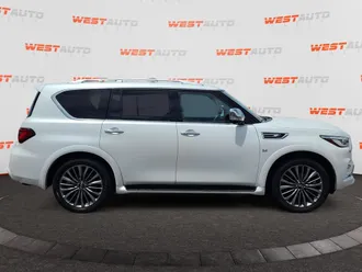 2018 INFINITI QX80 photo 6