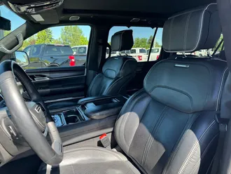 Grand Wagoneer L 10