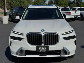 2026 BMW X7 photo 2