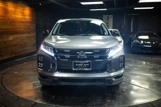 2025 MITSUBISHI OUTLANDER SPORT photo 4