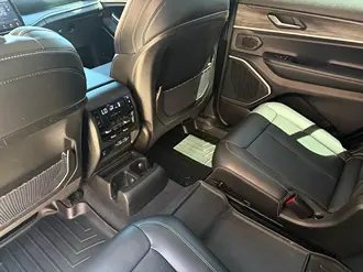 Grand Cherokee L 26
