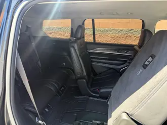 Grand Cherokee L 35