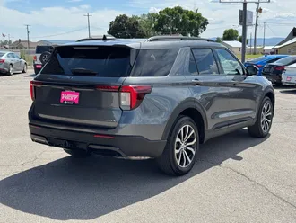 2026 Ford Explorer photo 7
