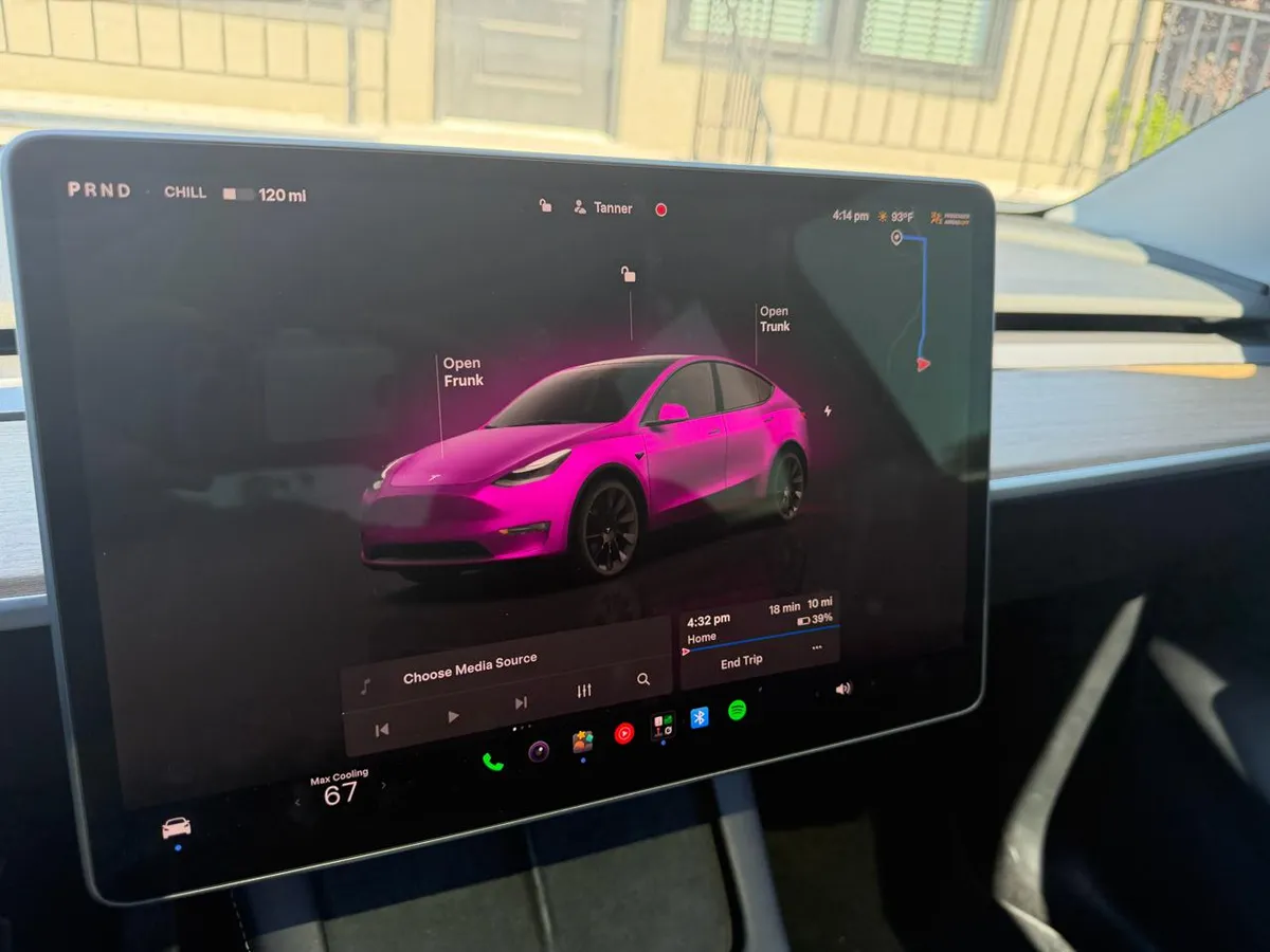 Carousel Image 10