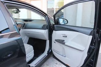 Venza 32