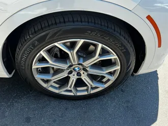 X7 xDrive40i 11