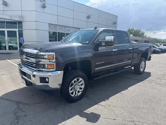 2016 Chevrolet Silverado 2500HD photo 2