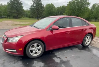 2014 Chevrolet Cruze photo 2